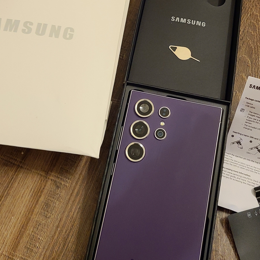 Samsung Galaxy S24 Ultra Purple Smartphone UNLOCKED